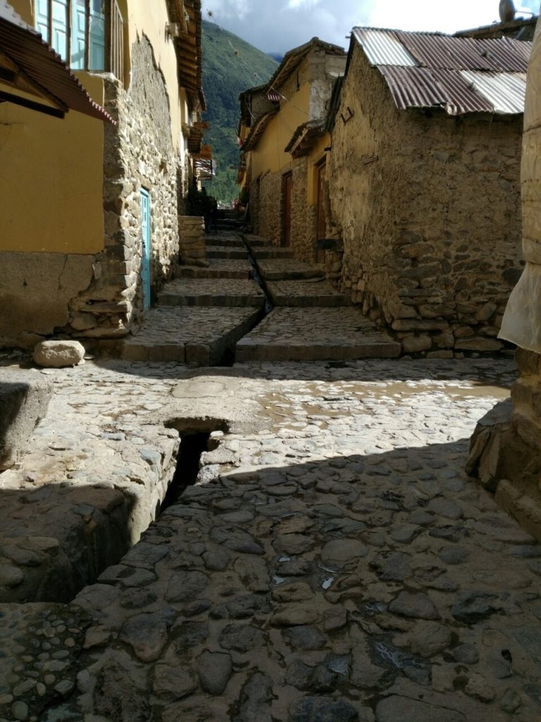 オリャンタイタンボの水路